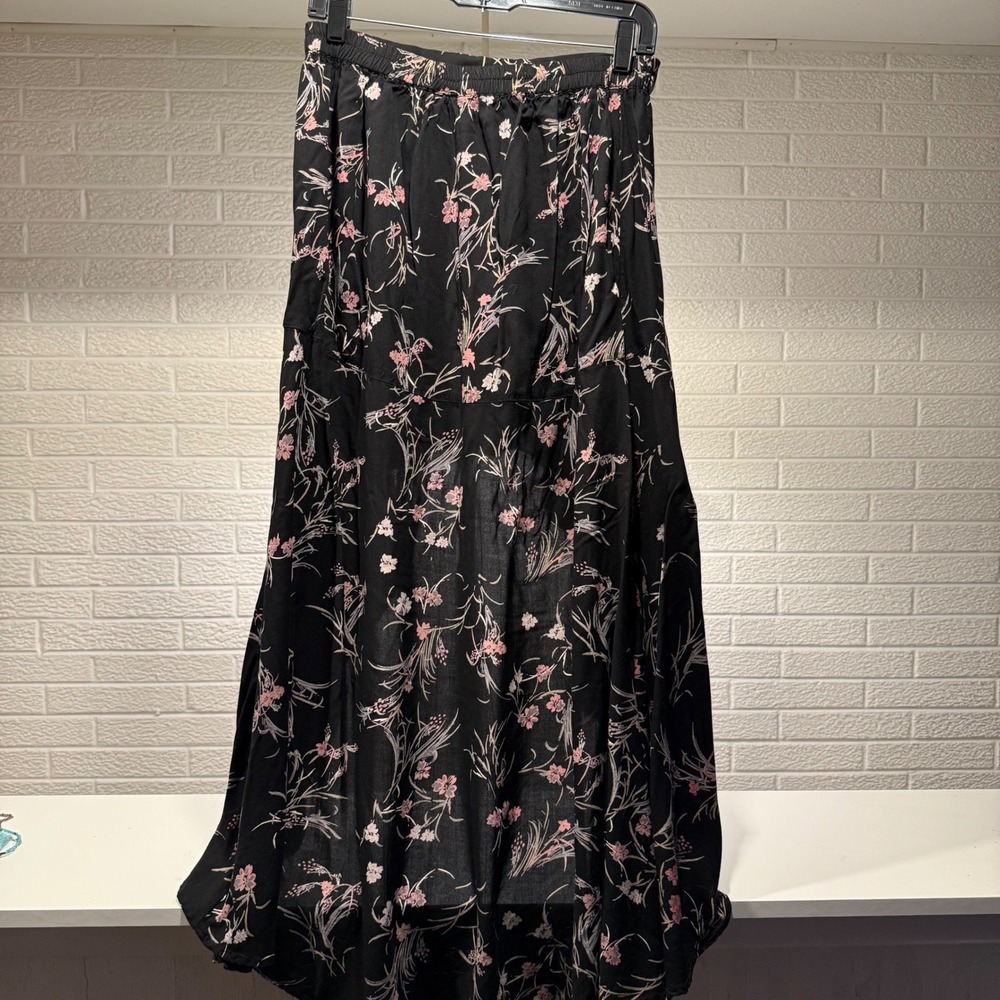 Angie‎ Black Floral High Low Skirt Maxi Womens Large Rayon - Picture 3 of 4